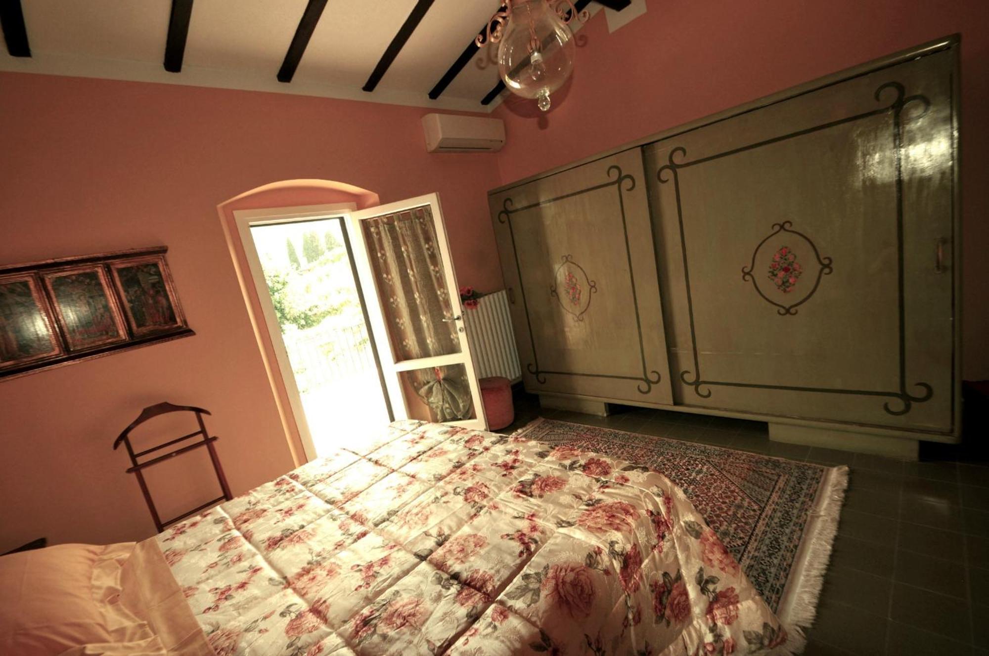 Olivia B&B And Apartment Cantagrillo Quarto foto